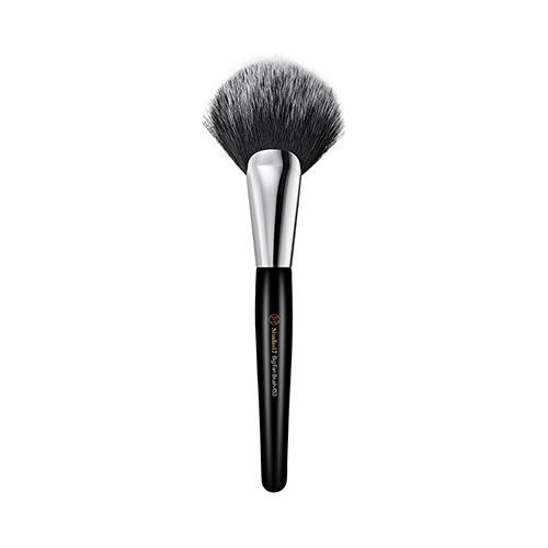 STUDIO 17 Big fan brush 453