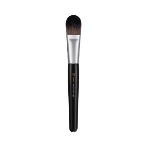 STUDIO 17 Foundation brush 823